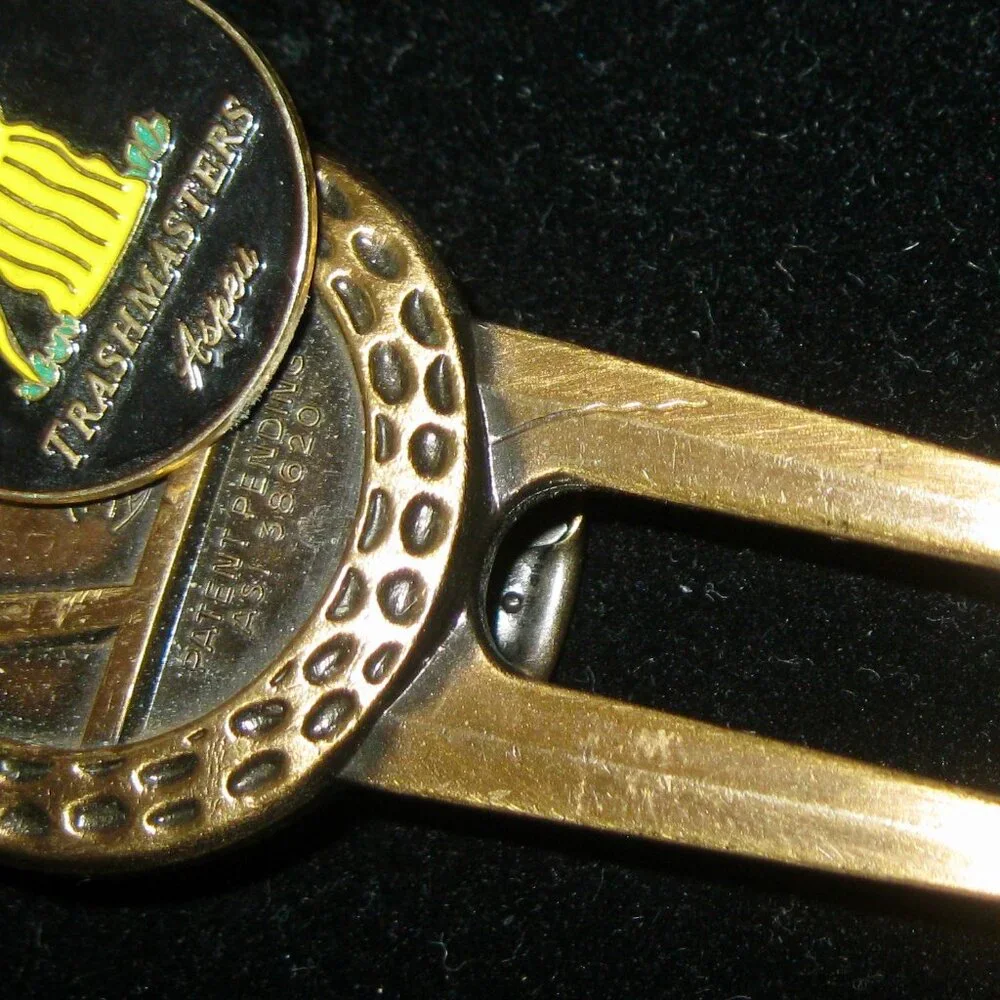 RARE TRASHMASTERS ASPEN DIVOT TOOL WITH BALLMARKER, PUTTER REST-NEW NEVER USED